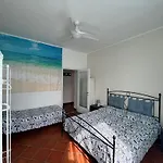 Chiaraluce Monte Cosy Near Beaches شقة مونتيروسّو ال ماري